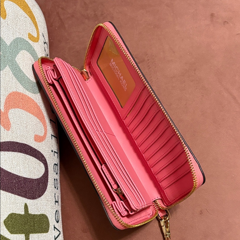 Michael Kors Vibrant Pink Wallet - Picture 3 of 5